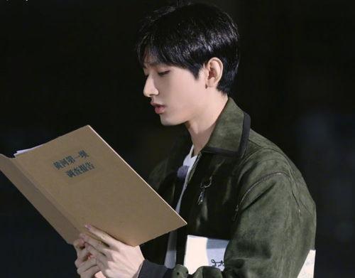 成毅吃瓜李莲花吃瓜,娱乐圈瓜田再起波澜