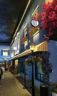 乌鲁木齐花田小镇吃瓜,瓜果飘香，尽享夏日田园风情